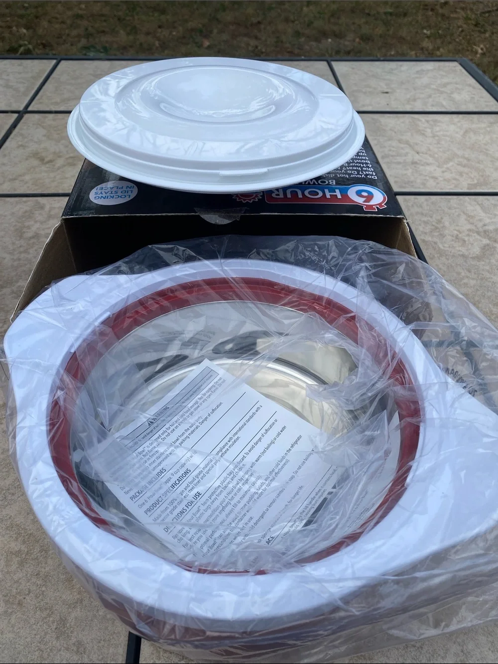 BulbHead 6-Hour Thermal Insulated Serving Bowl 9 Cups 2.25 Quarts - Red